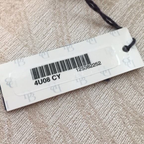 NWT Red patent Dooney & Bourke wristlet - Picture 6 of 6